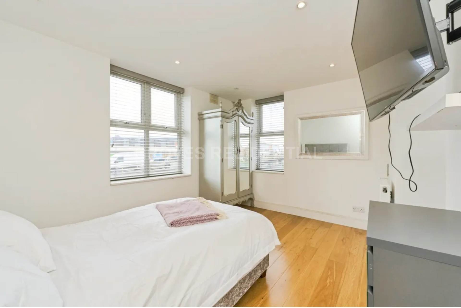 Byfield, New Malden, Image 7