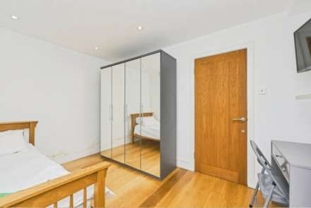 Byfield, New Malden, Image 11