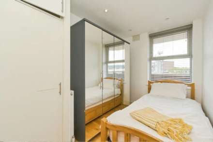 Byfield, New Malden, Image 12