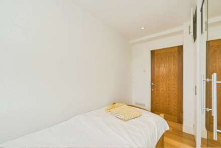 Byfield, New Malden, Image 13