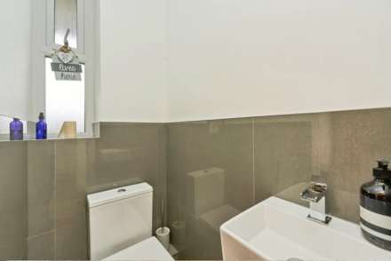 Byfield, New Malden, Image 15