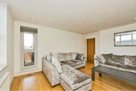 Byfield, New Malden, Image 5