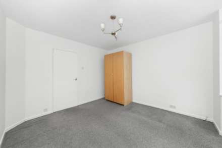 Chestnut Grove, New Malden, Image 11