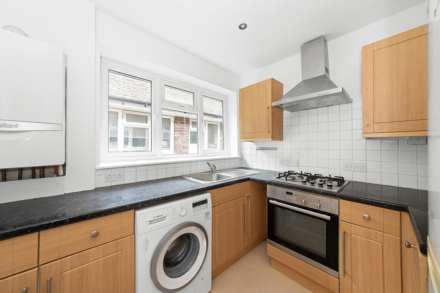 Chestnut Grove, New Malden, Image 4