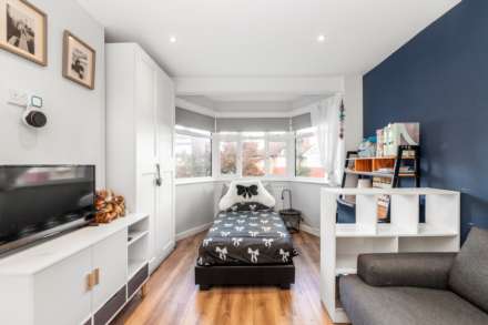 Glebe Gardens, New Malden, Image 11