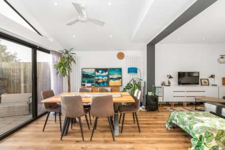 Glebe Gardens, New Malden, Image 5