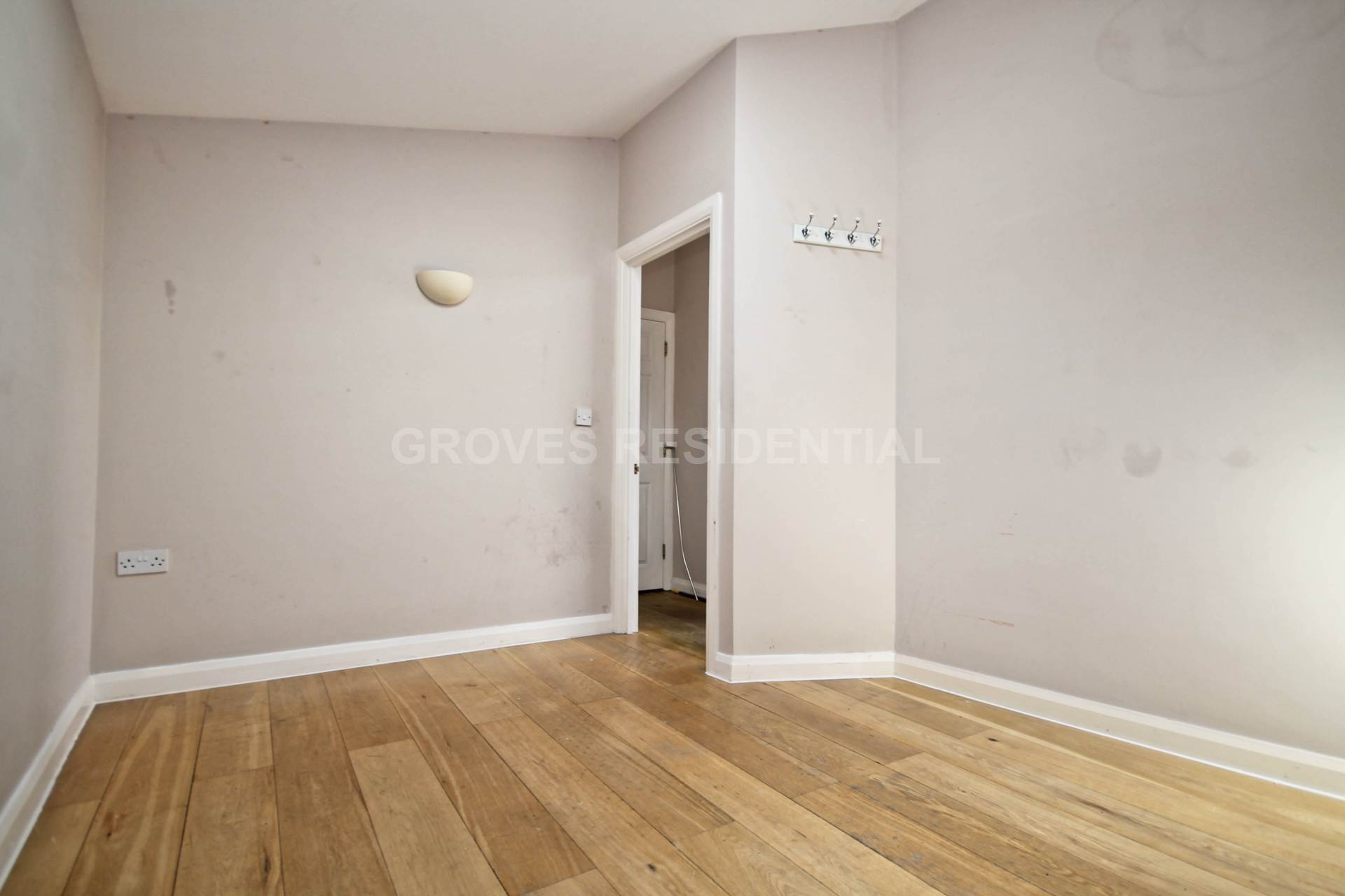 Brewster Place, Kingston Upon Thames, Image 4