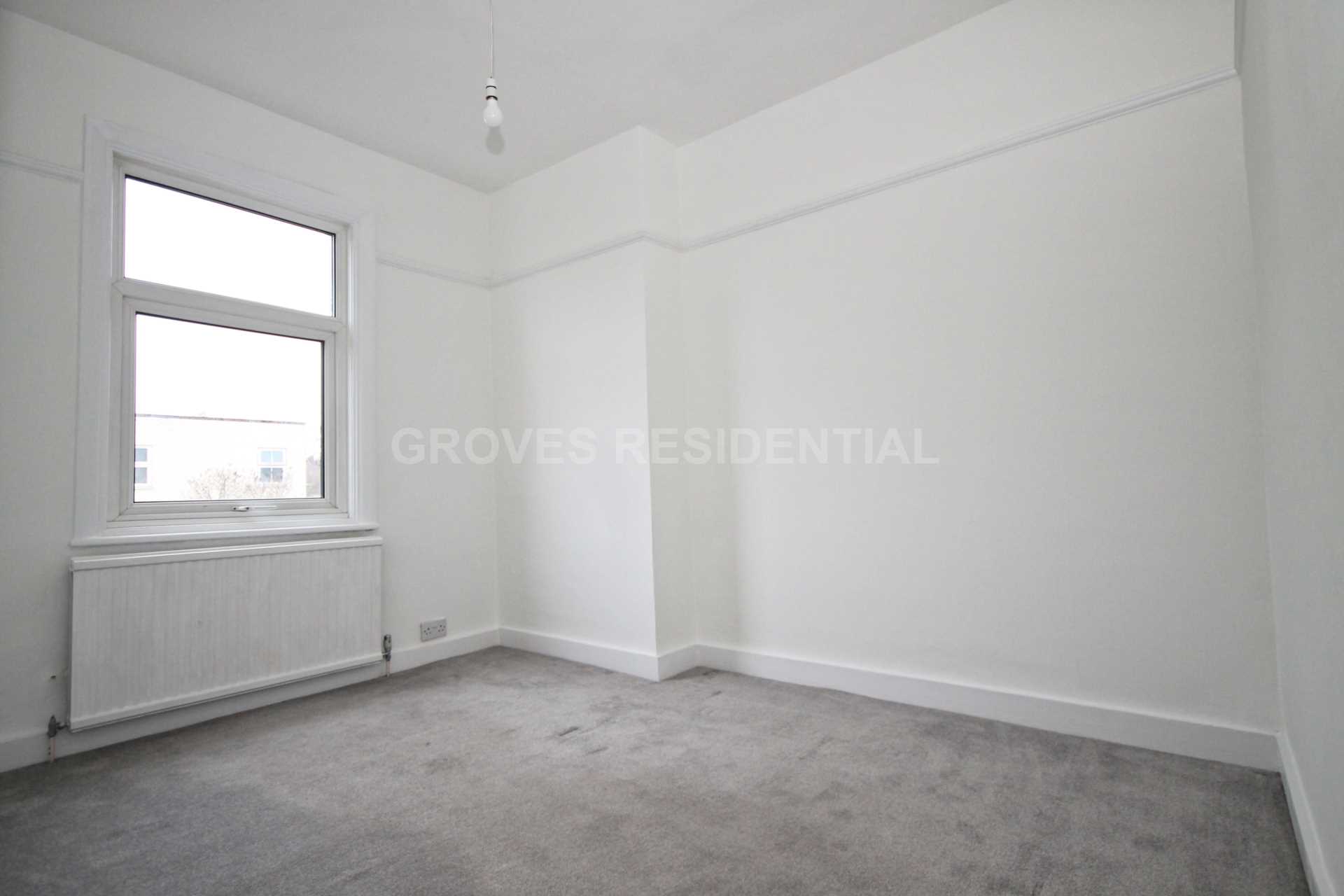 Melrose Gardens, New Malden, Image 11