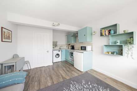 Poplar Grove, New Malden, Image 21