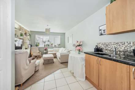 Linden Grove, New Malden, Image 4
