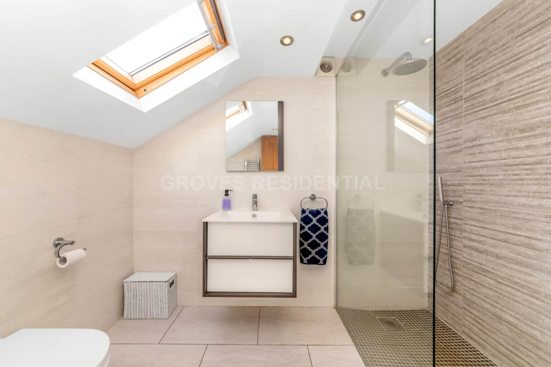 Beech Grove, New Malden, Image 14