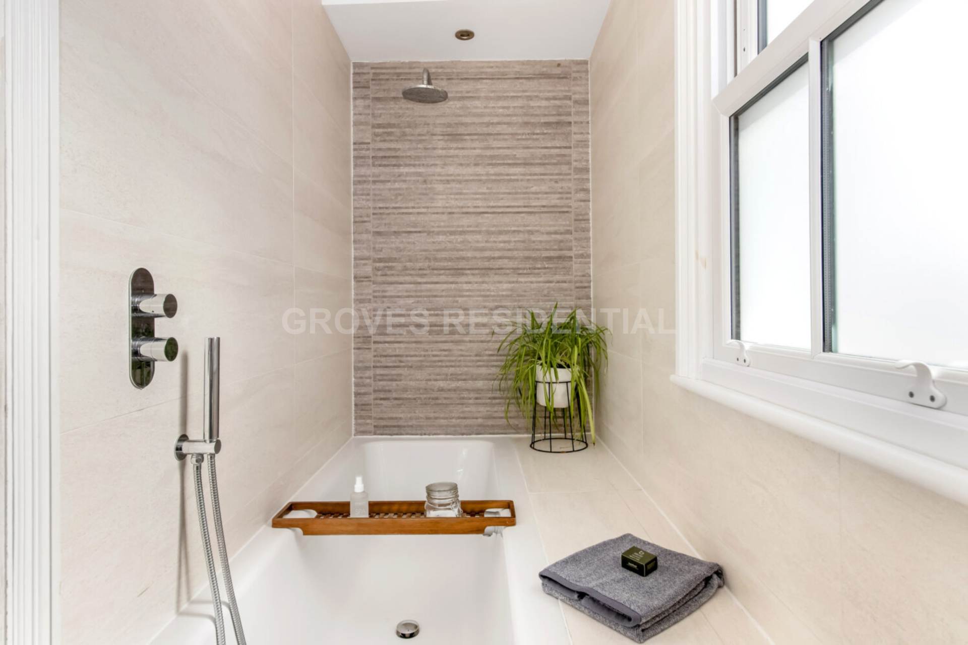 Beech Grove, New Malden, Image 15