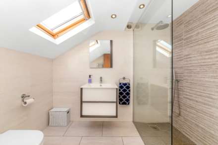 Beech Grove, New Malden, Image 14