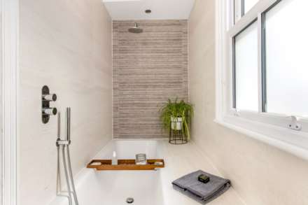 Beech Grove, New Malden, Image 15