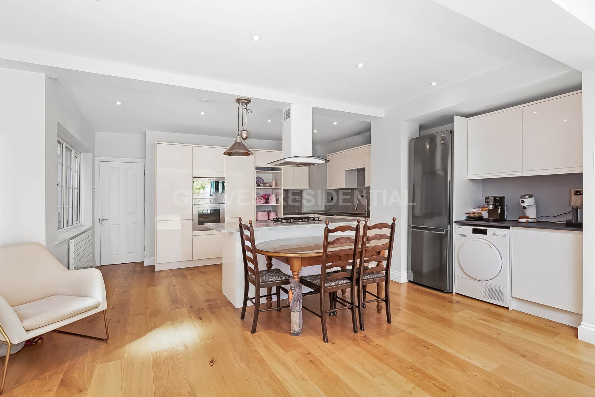 Dukes Avenue, New Malden, Image 2