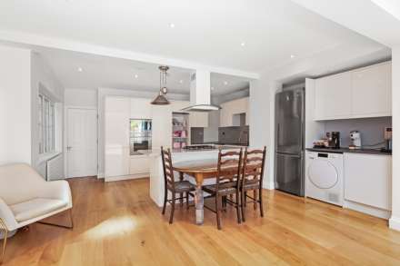 Dukes Avenue, New Malden, Image 2