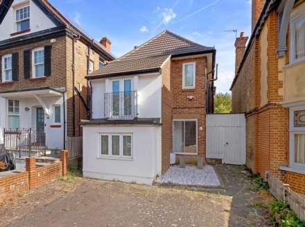 Dukes Avenue, New Malden, Image 6