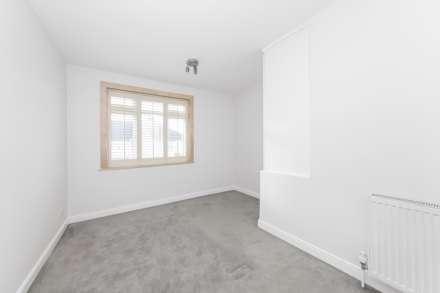 Myrtle Grove, New Malden, Image 11
