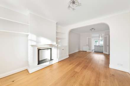 Myrtle Grove, New Malden, Image 5
