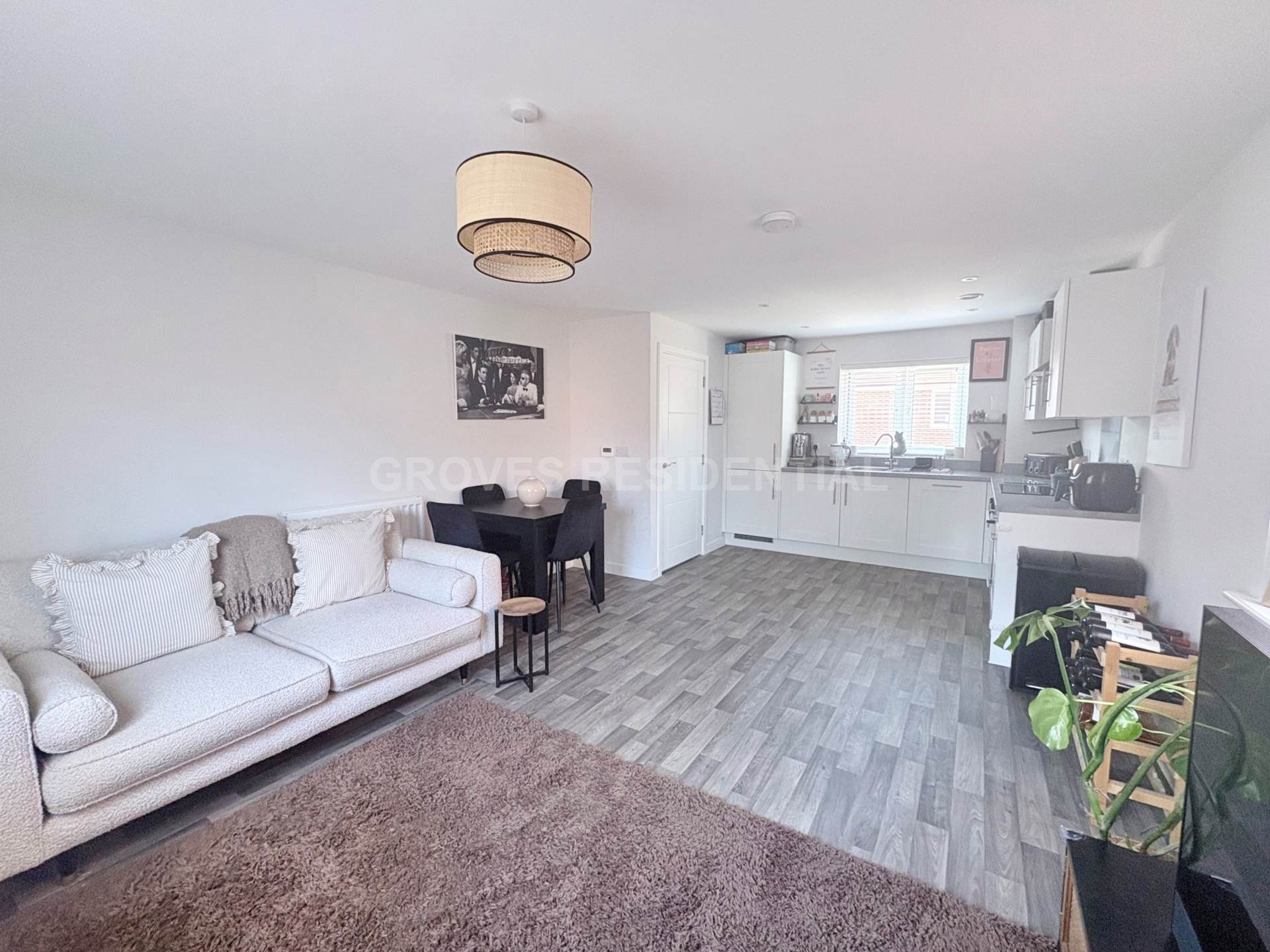 Oak Tree Way, Leatherhead, Image 2