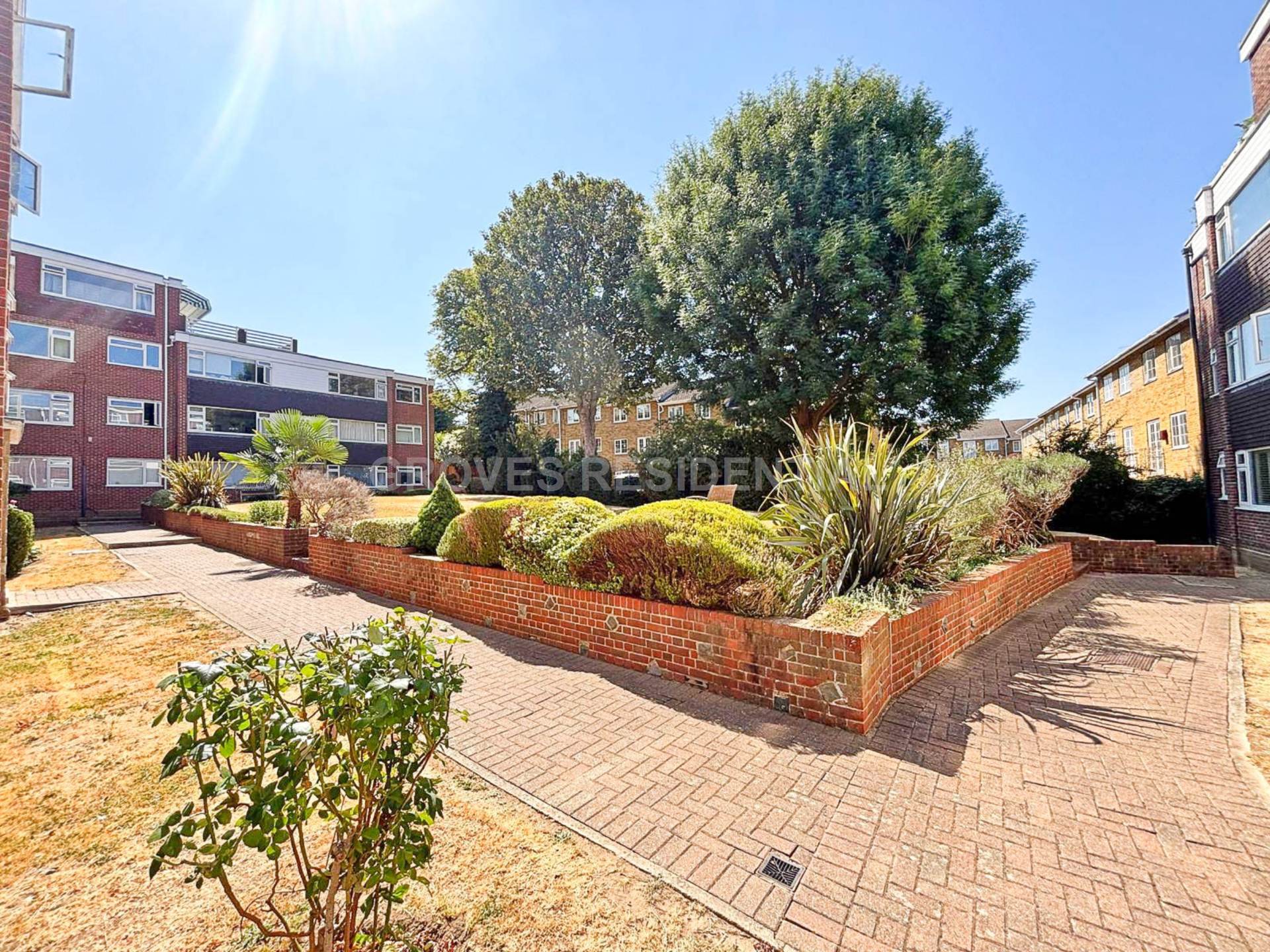 Deer Park Close, Kingston Upon Thames, Image 3