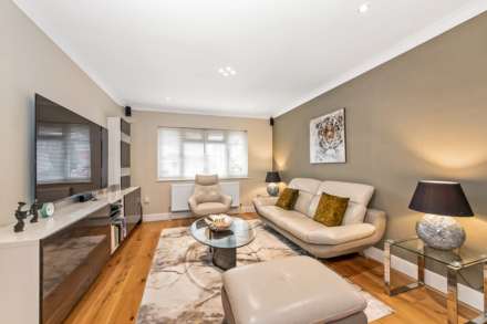 Van Dyck Avenue, New Malden, Image 2