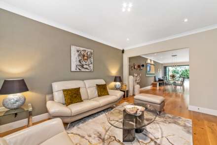 Van Dyck Avenue, New Malden, Image 3