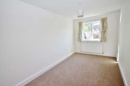 Chestnut Grove, New Malden, Image 6