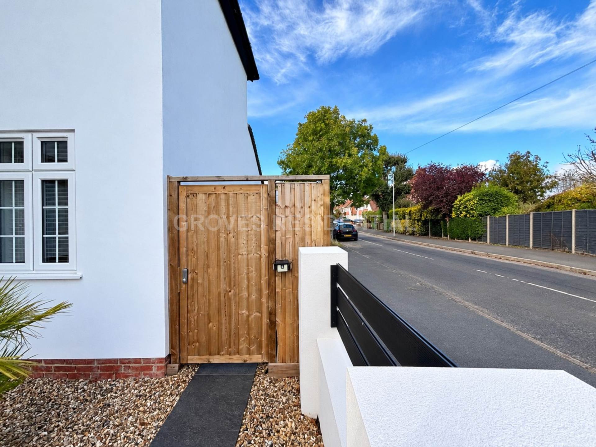 Knightwood Crescent, New Malden, Image 1