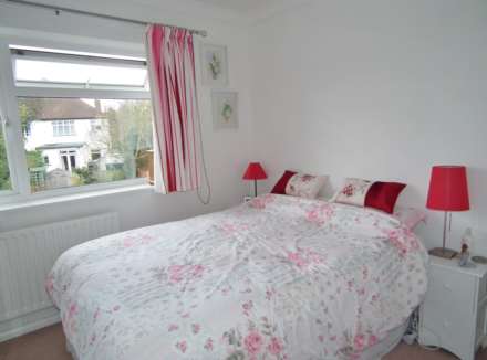 Barton Green, New Malden, Image 6
