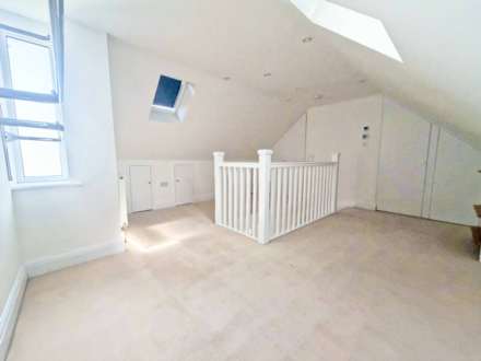 Lime Grove, New Malden, Image 10