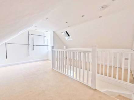 Lime Grove, New Malden, Image 9