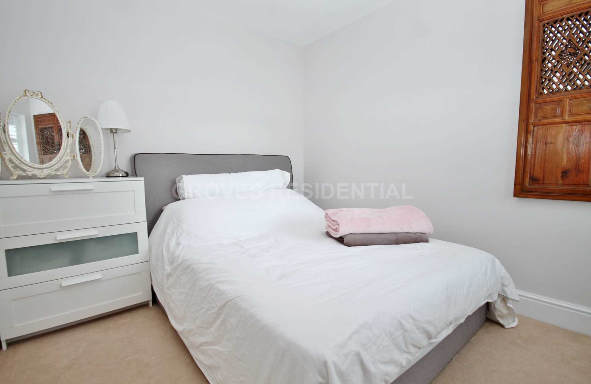 Chestnut Grove, New Malden, Image 8