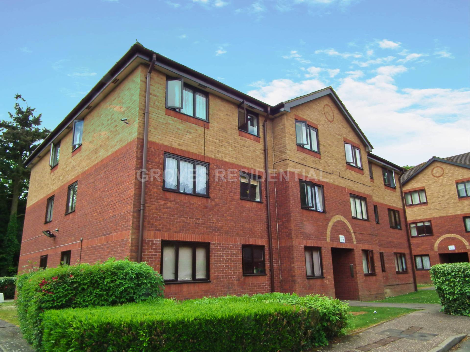 St Georges Court, Crawley RH10, Image 1