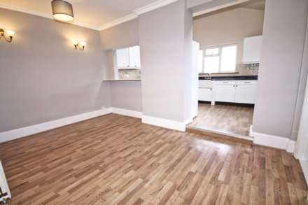 Lime Grove, New Malden, Image 4