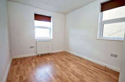Coombe Road, New Malden, Image 4