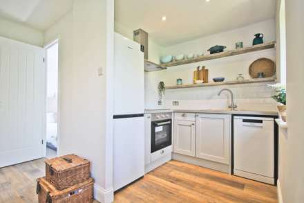 Cheltenham Close, New Malden, Image 2