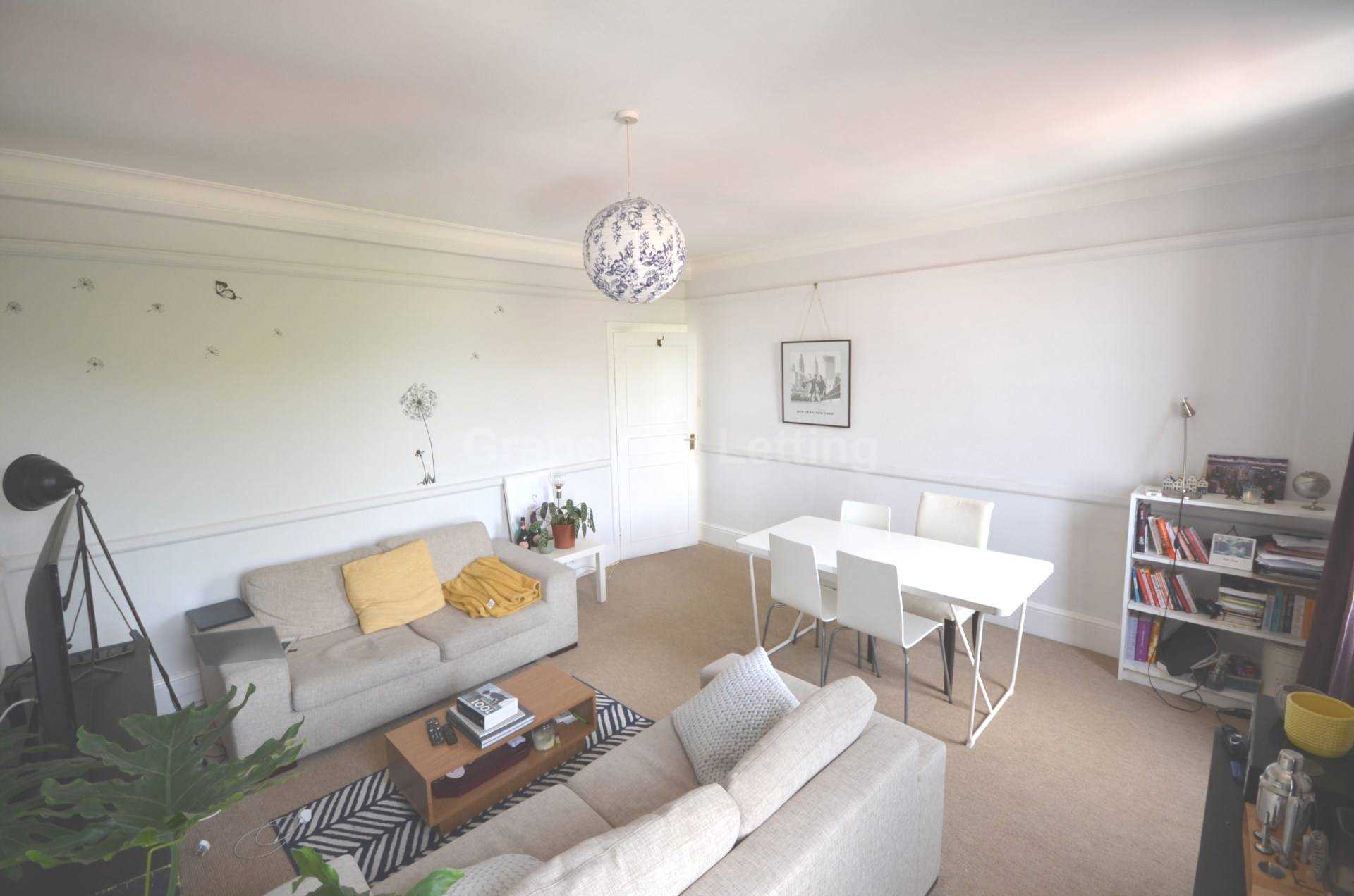 Clapham Common Southside, Clapham SW4, Image 1