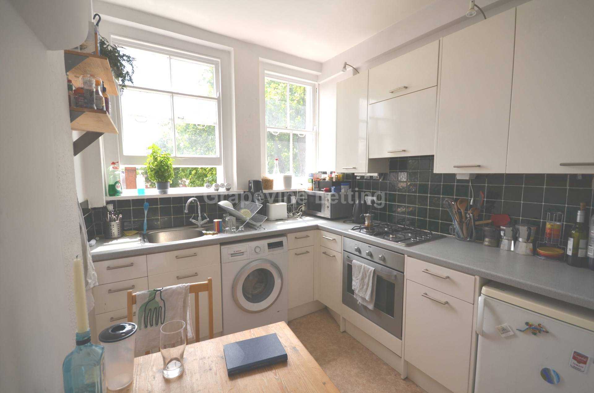 Clapham Common Southside, Clapham SW4, Image 14