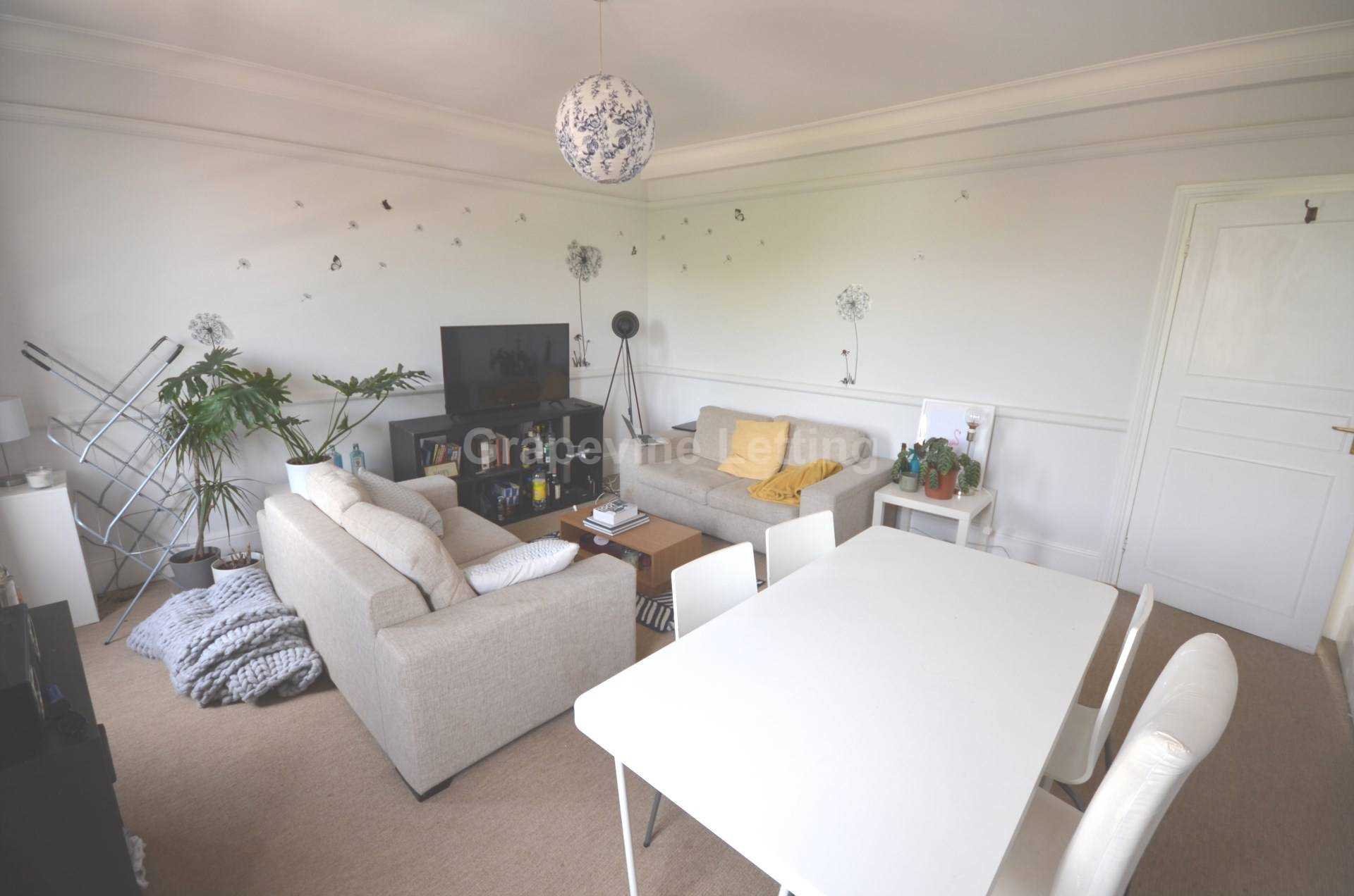 Clapham Common Southside, Clapham SW4, Image 3
