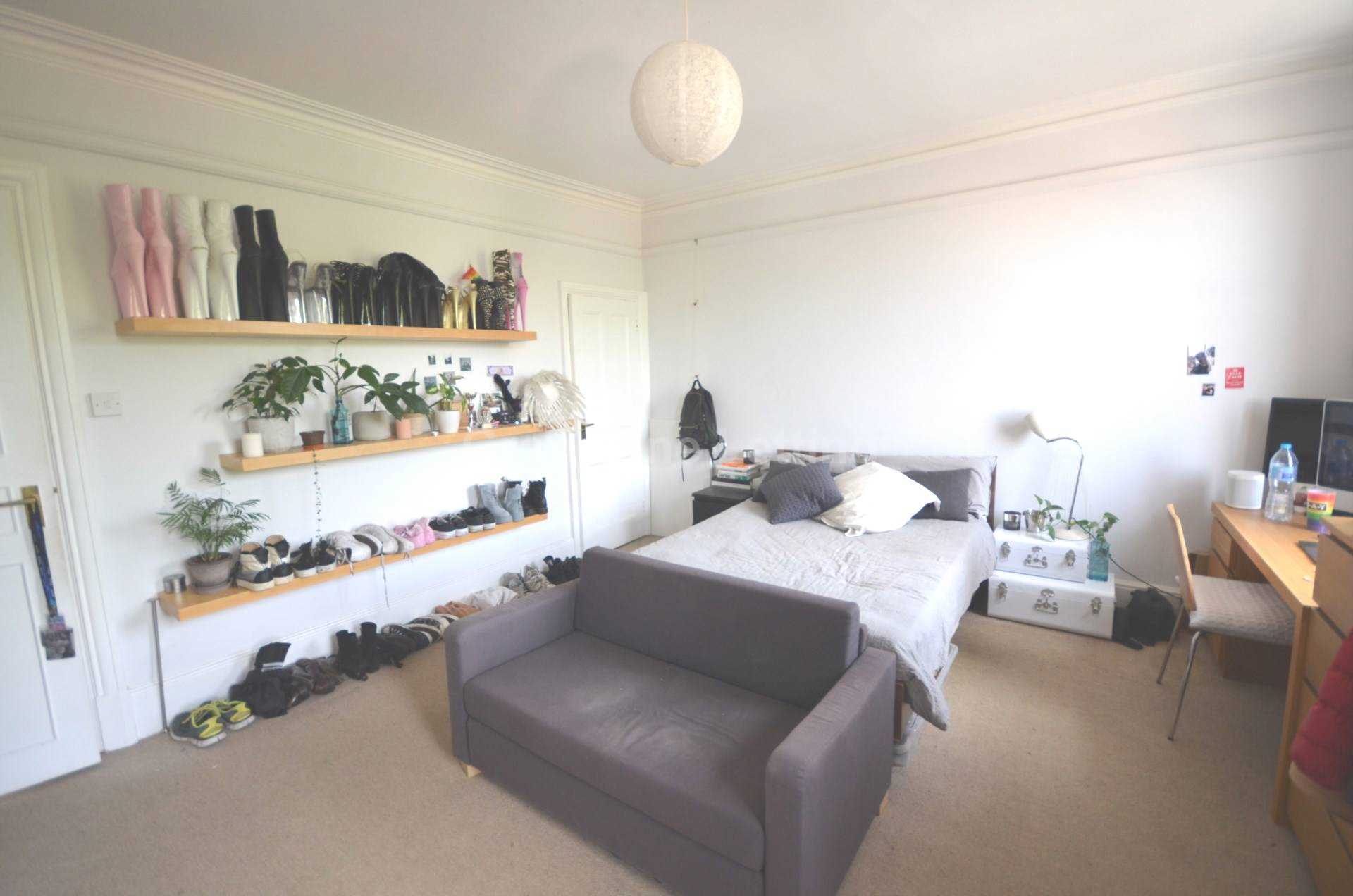 Clapham Common Southside, Clapham SW4, Image 7