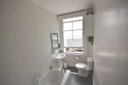 Clapham Common Southside, Clapham SW4, Image 11
