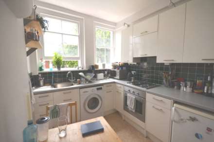 Clapham Common Southside, Clapham SW4, Image 14