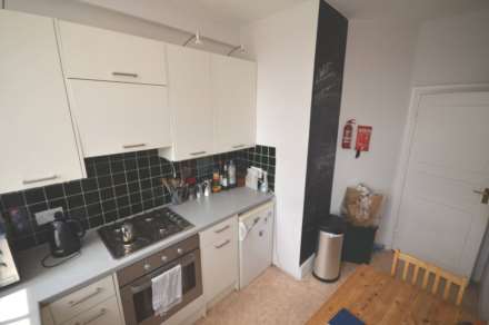 Clapham Common Southside, Clapham SW4, Image 15