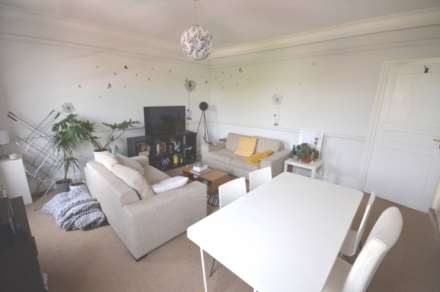 Clapham Common Southside, Clapham SW4, Image 3