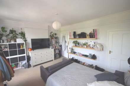 Clapham Common Southside, Clapham SW4, Image 6