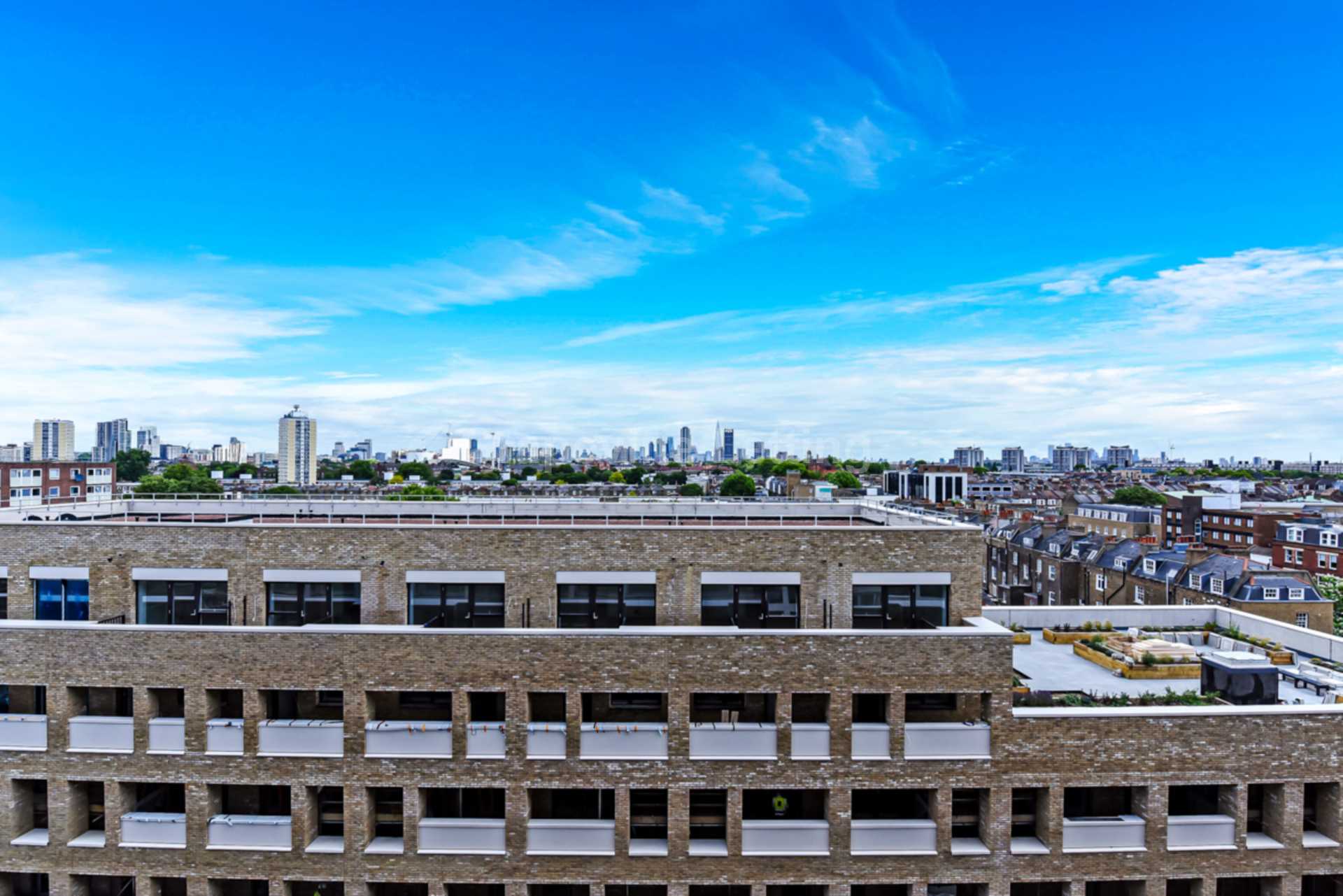 Dorset Road, Oval - CHECK OUT THE LONDON SKYLINE!, Image 2