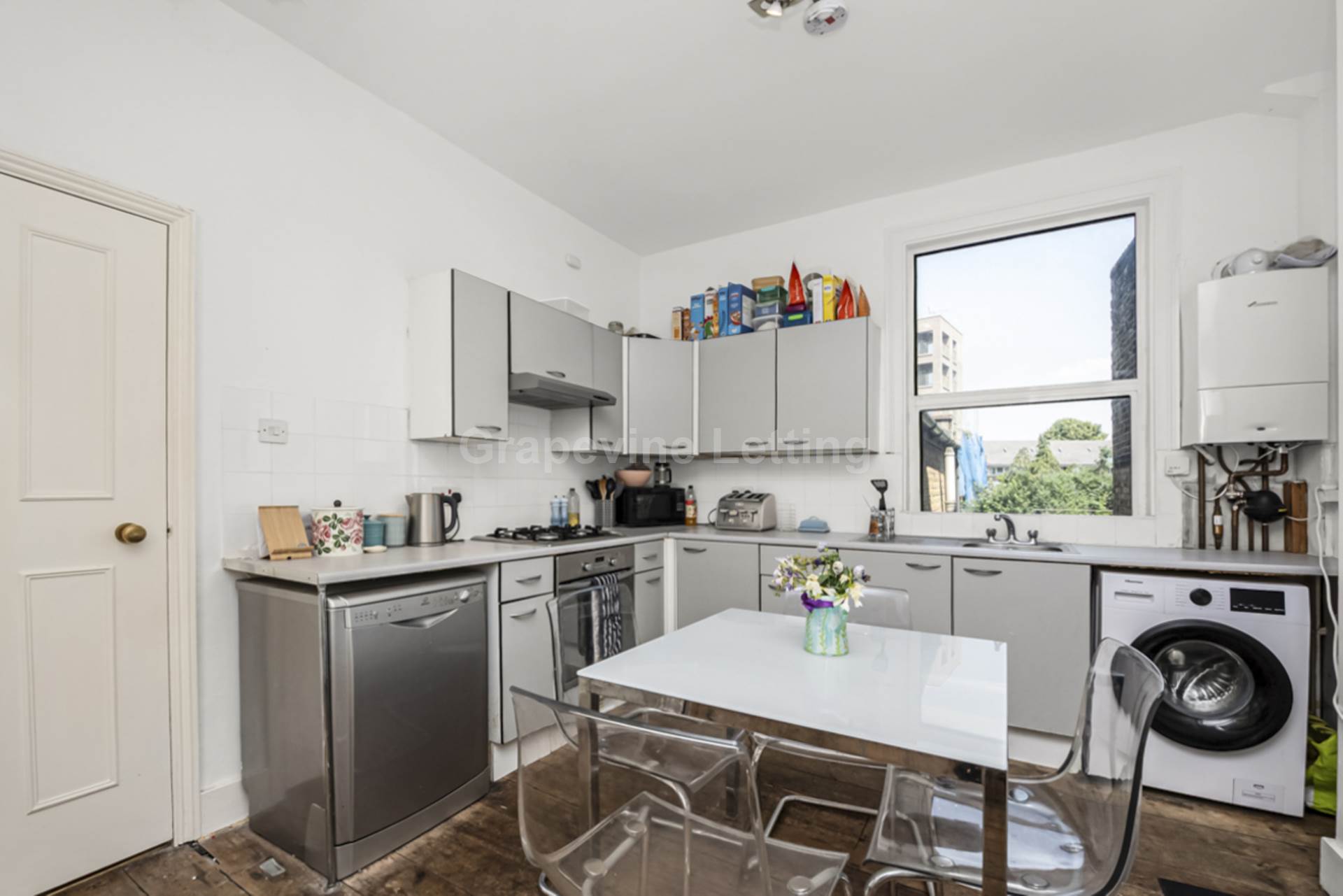 Ferndale Road, London, Image 3