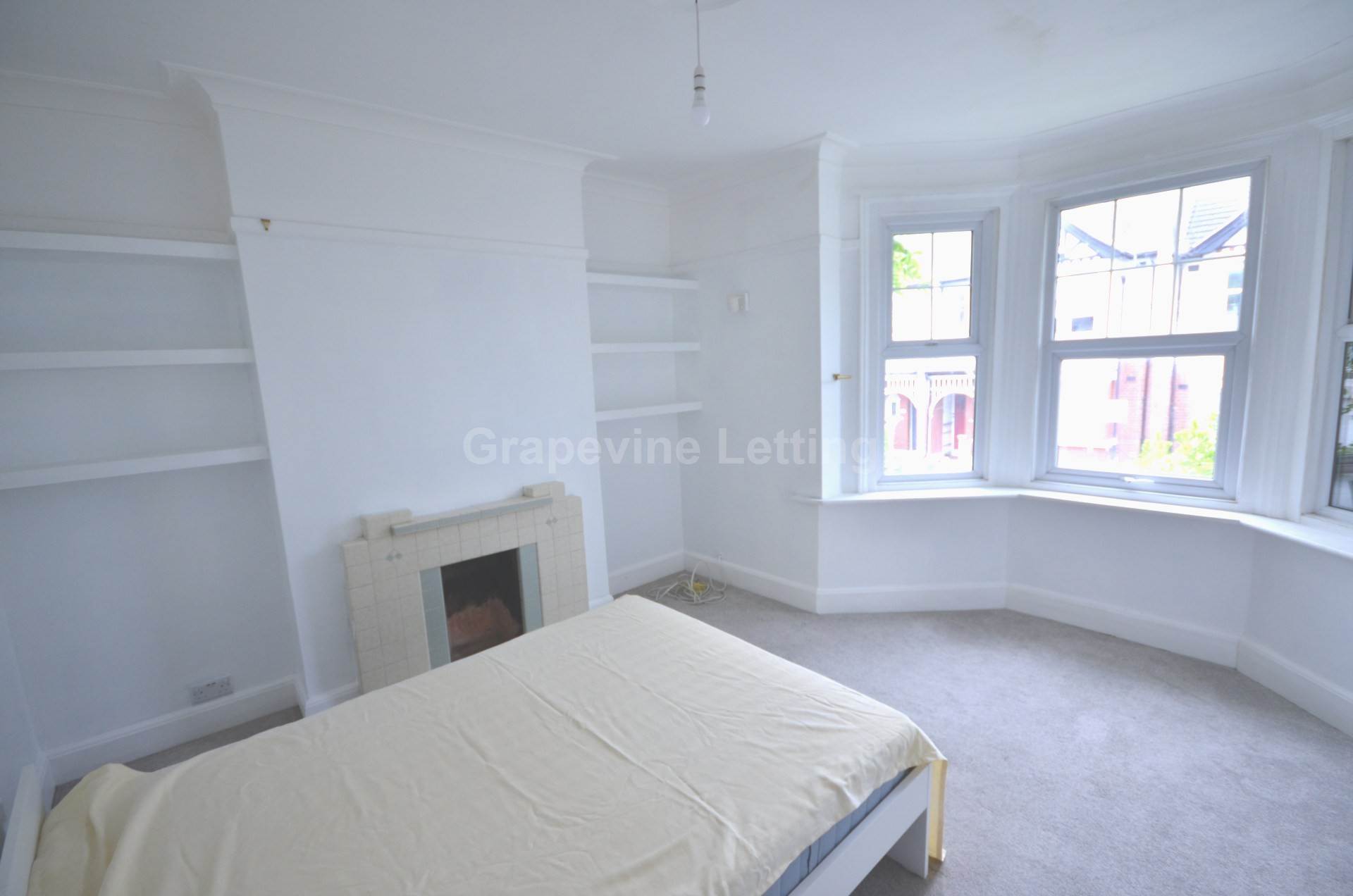 Dumbarton Road, Brixton  SW2, Image 1