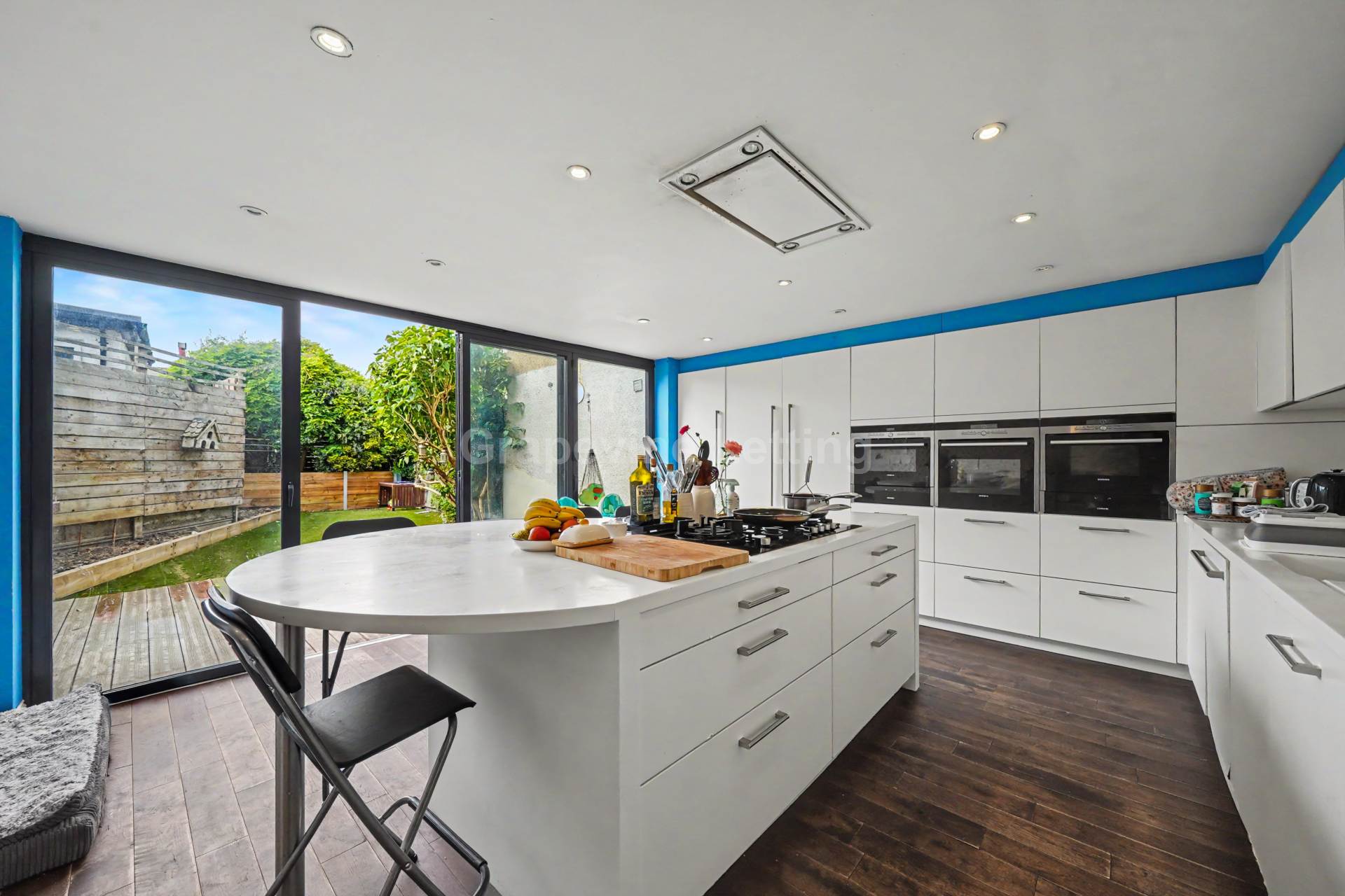Amott Road, London,, Image 2